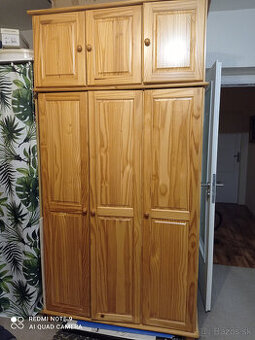 Predám skriňu s nástavcom z borovice