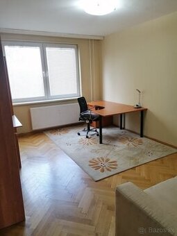 Prenájom 3 izbového bytu NZ