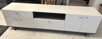 Komoda pod tv