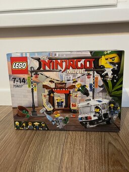 Predám LEGO NINJAGO 70607 Naháňačka po City