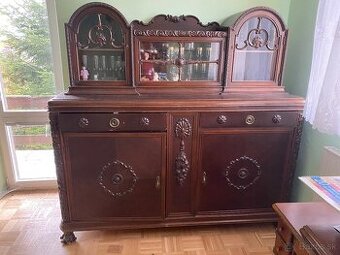 Starožitnosti nábytok