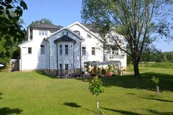 Pri Bratislave - Lukratívny 5-izbový byt s terasami na zaují