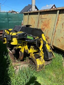 Harvestorova hlavica H414 z John deere 1270D