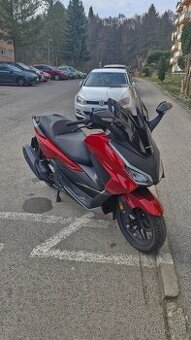Skúter Honda Forza 350