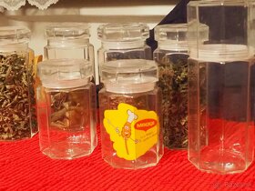 PREDAM  SKLENENE 8-HRANNE NADOBY NA POTRAVINY