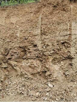 Darujem hlinu/ zeminu