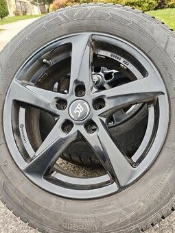 Zimné pneu a disky 215/60/16