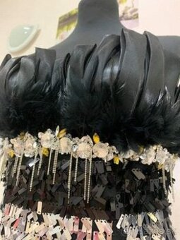 Predam spoločenske šaty