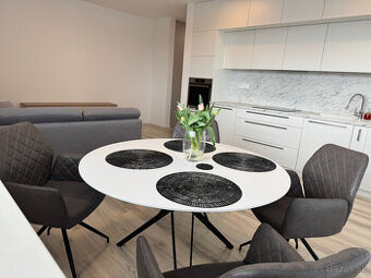 PANORAMA Nitra, novostavba, zariadený, garážové státie