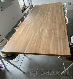 Nádherný dreveny stol