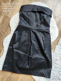 Čierne koktejlové šaty