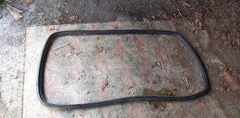 Klinkove tesnenie zadneho okna škoda 105/120