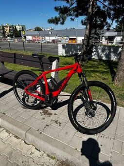 Predám elektrický bicykel Cube
