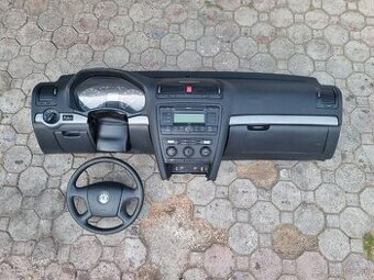 Škoda Octavia 2 Palubovka prístrojová doska