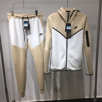 Nike Tech Fleece