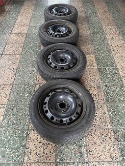 Predam zimne pneumatiky 185/60 r15 BRIDGESTONE