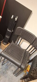 Predam jedalensky stôl 4 ks stoliciek ikea