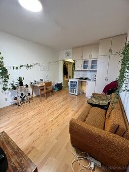 Ponúkam Vám na predaj garsónku v  Dunajskej Strede - 1