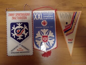 Retro vlajky a odznaky