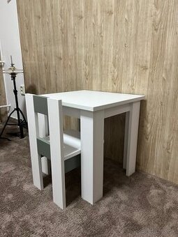 Detský stolík so stoličkou