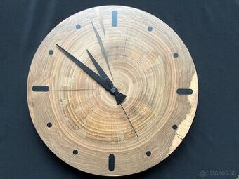 Epoxidové nástenné hodiny