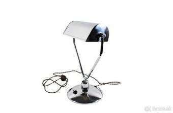 funkcionalistická polohovacia lampa