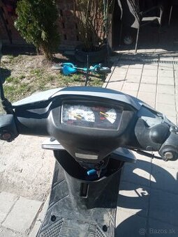 Predam skúter Yamaha 50