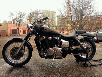 Honda shadow 750 black widow