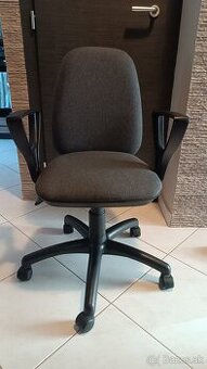 Kancelárska stolička