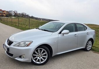 Lexus IS 220d 2.2 D-4D 130KW/177 koní R.V.03/2006
