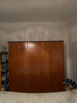 50€ plus dohoda ista stary nabytok z 50-rokov
