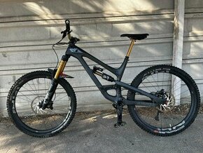 YT Capra 27 CF Pro Race L enduro