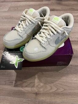 Nike Dunk SB mummy