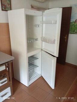 Predám chladničku s mrazničkou