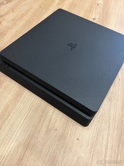 PLAYSTATION 4 SLIM 500GB