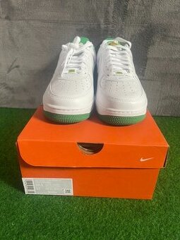 Airforce 1 low West indeed 44.5
