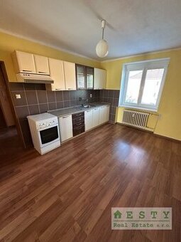PREDAJ, 2i tehlový byt, balkón + parkovacie miesto