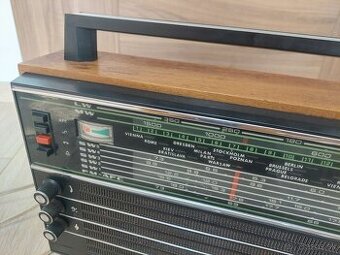 Retro rádio Selena B211