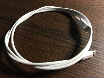 Lightning káble Apple