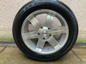 Elektróny Toyota Land Cruiser