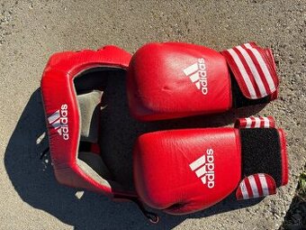 Prilba a rukavice Adidas