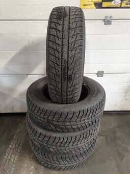 215/70 R16