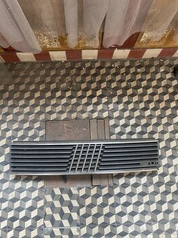 Predám originálnu prednú masku (mriežku) – Fiat Uno