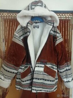 Krásny teplý dámsky zimný kabát