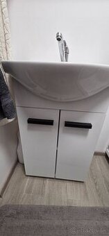 Nove umyvadlo so skrinkou