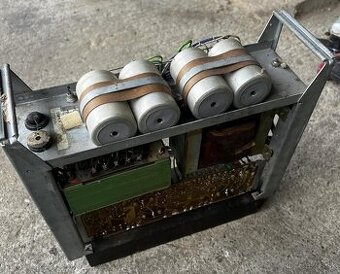 ADJ-637 koncový stupeň Tesla