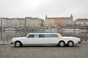 Rolls Royce osmimetrová šestikolka