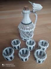 Opletaná karafa, demižón so štamperlíkmi - 1