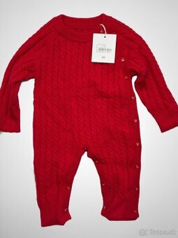 Nový pletený overal pre bábätko