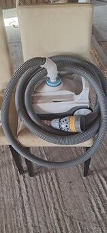 Bazénový vysávač